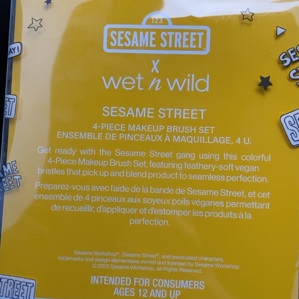 Brand new wet and wild Sesame Street makeup brushes - Picture 2 of 3